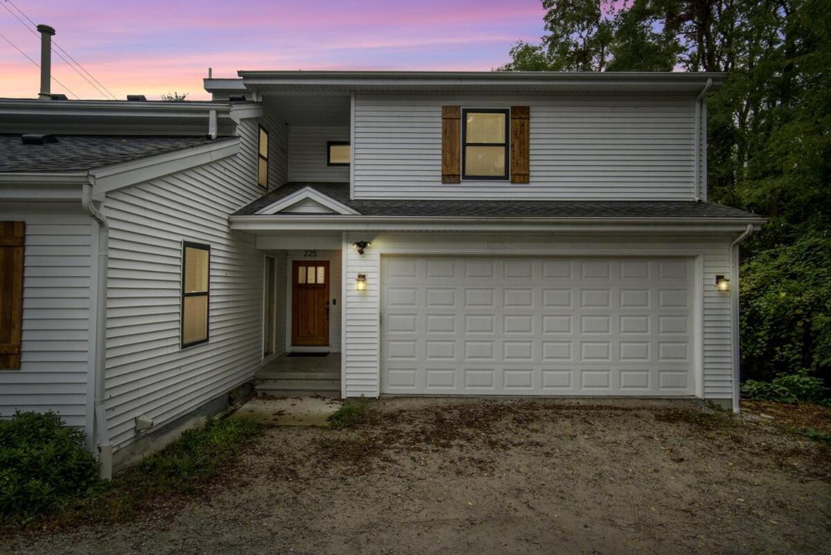 The Newly Built Custom Townhome By Granger Gardens Ann Arbor Exterior foto